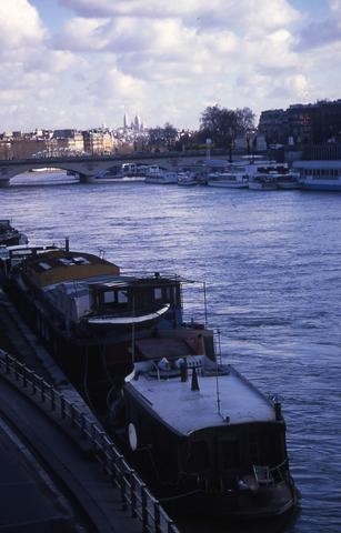 French houseboats480