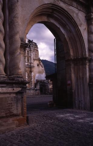 Guatemalan Arch480