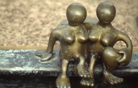 Sculpture Girl Pair309