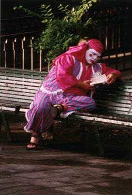 clown on bench404